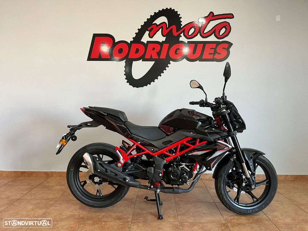 Benelli BN 125 - GARANTIA DE FÁBRICA ATÉ 11/2028