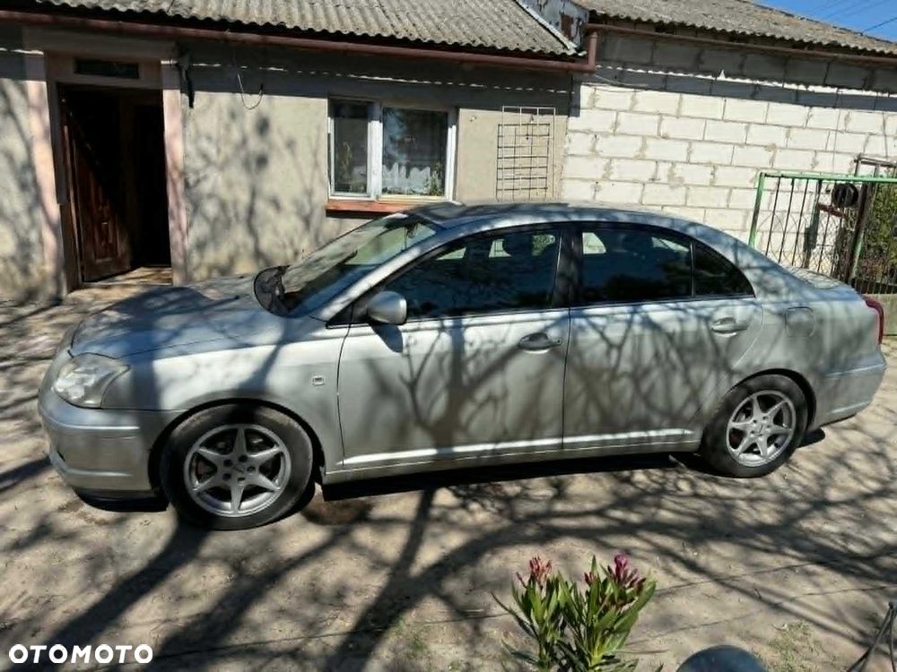Toyota Avensis - 3
