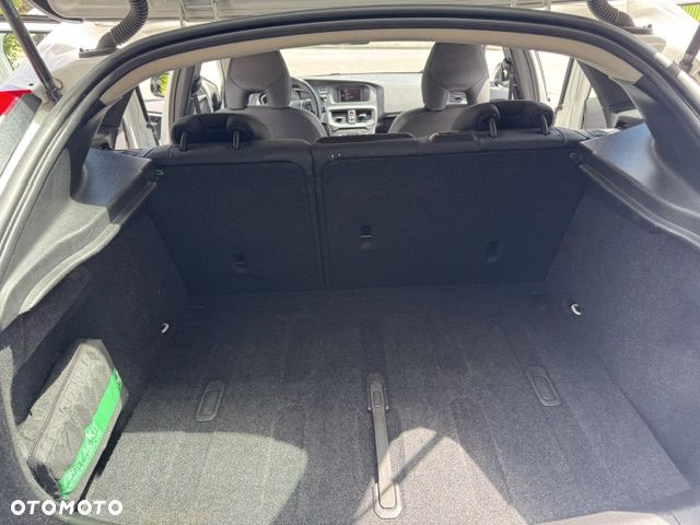 Volvo V40 T4 Drive-E Momentum - 25
