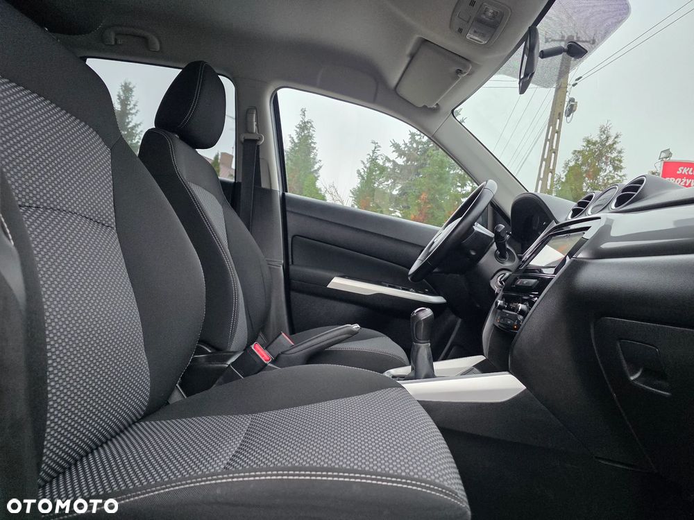 Suzuki Vitara 1.6 Comfort 2WD - 29