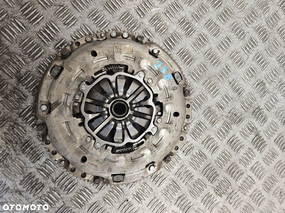 Volkswagen OE 04L141015D zestaw sprzęgieł