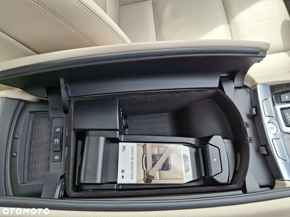 BMW Seria 7 740i - 29