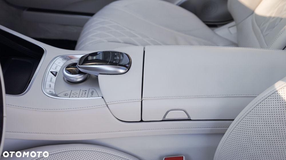 Mercedes-Benz Klasa S 500 Coupe 4-Matic 9G-TRONIC - 16