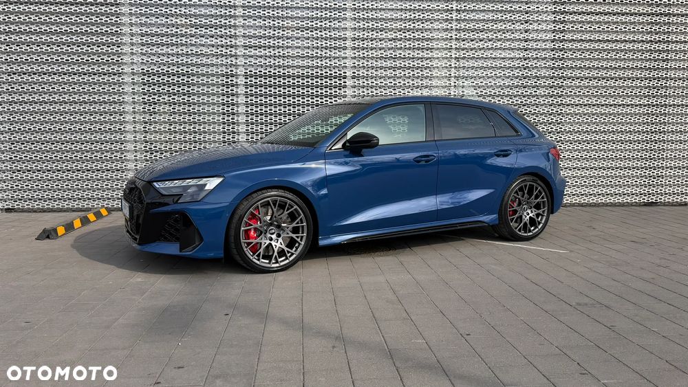 Audi RS3 Sportback - 1
