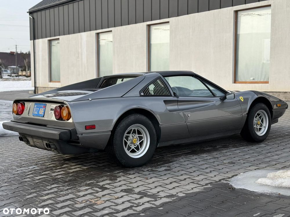Ferrari 308 - 13