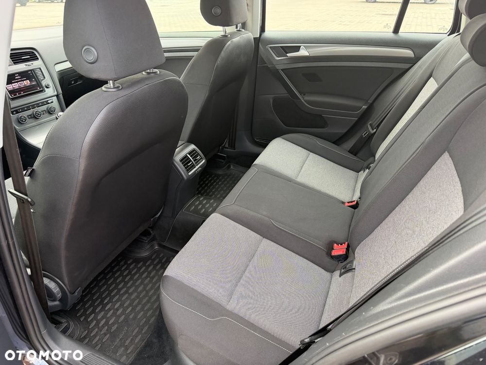 Volkswagen Golf 1.6 TDI BlueMotion Technology Comfortline - 33