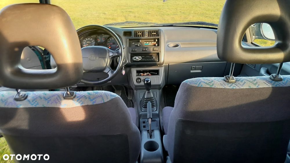 Toyota RAV4 2.0 Special - 12