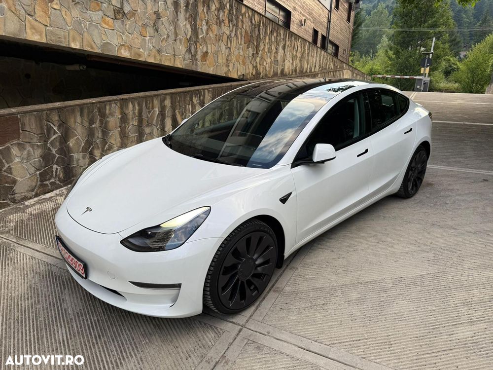 Tesla Model 3 Performance - 6