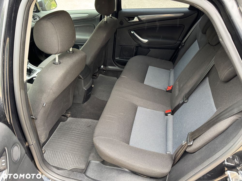 Ford Mondeo 2.0 TDCi Trend - 19