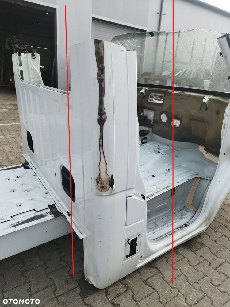 Słupek prawy tylny tył Master III Movano B Nissan NV 400 Ramowy Rama - 2