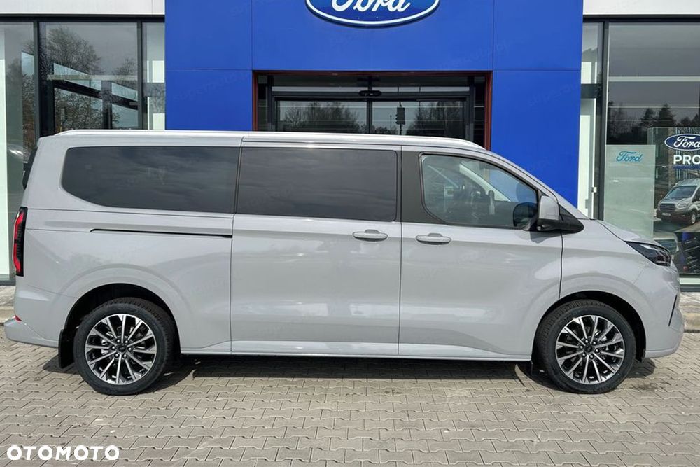 Ford Tourneo Custom - 5