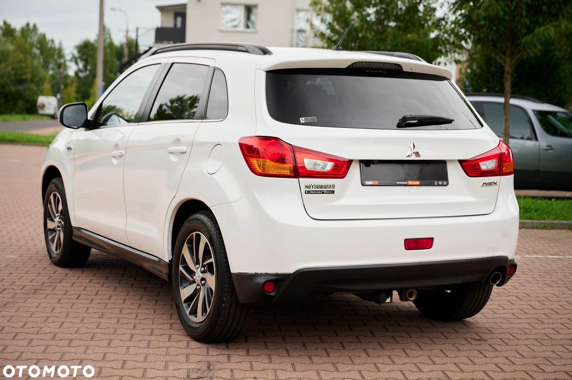 Mitsubishi ASX - 10