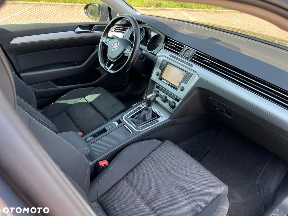 Volkswagen Passat Variant 2.0 TDI DSG (BlueMotion Technology) Comfortline - 12