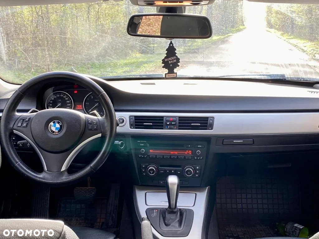 BMW Seria 3 330d DPF Touring - 11