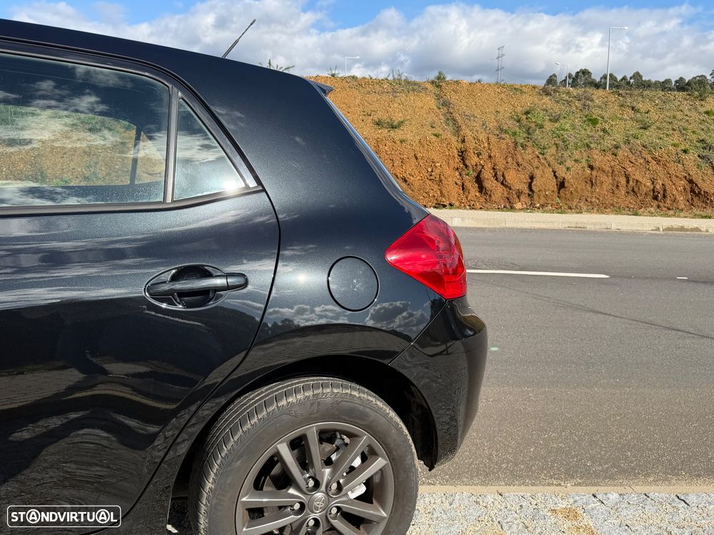 Toyota Auris 1.4 D-4D Luna - 21