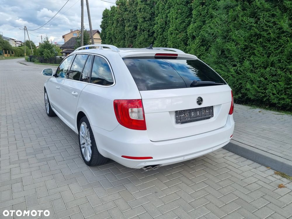 Skoda Superb 2.0 TDI Elegance - 4