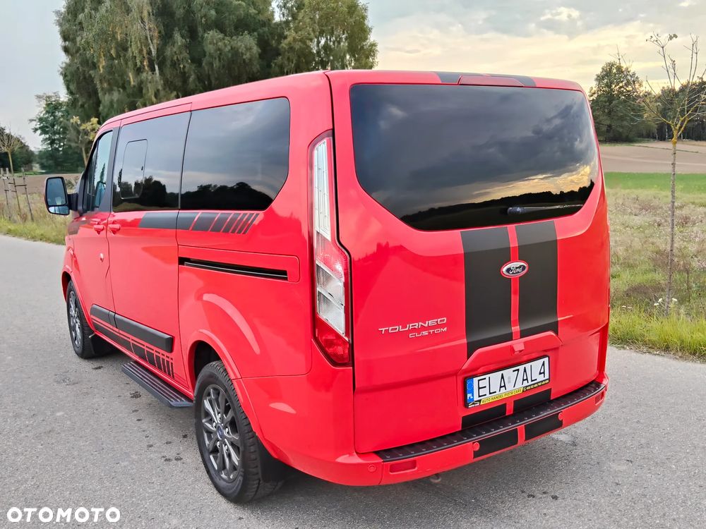 Ford Tourneo Custom - 15