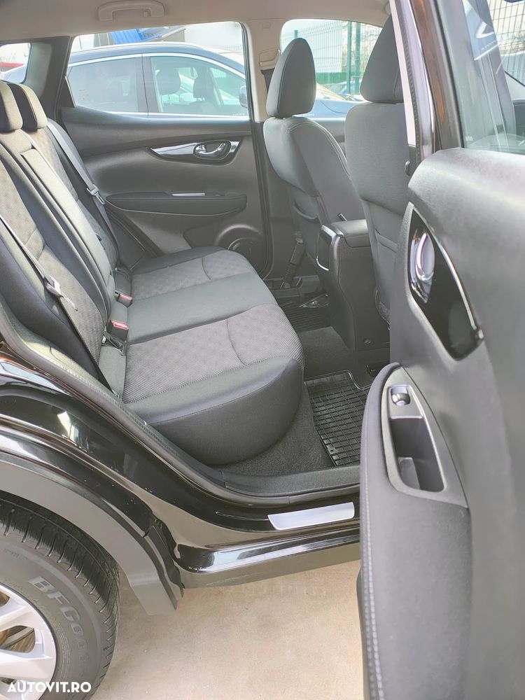 Nissan Qashqai 1.6 DCI N-Connecta - 6
