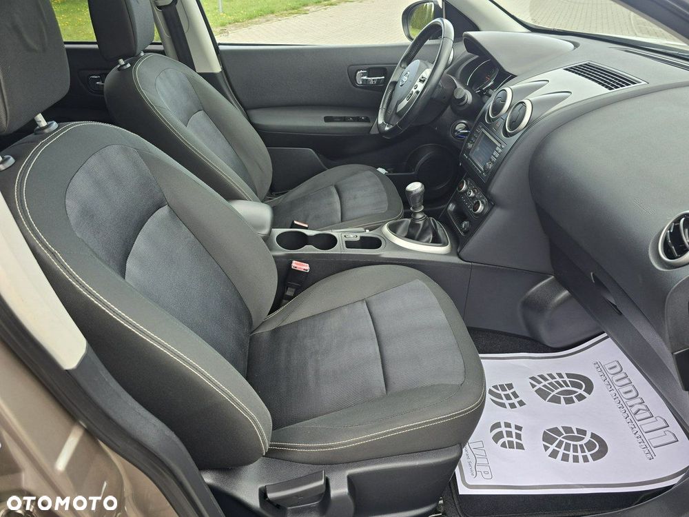 Nissan Qashqai+2 - 22