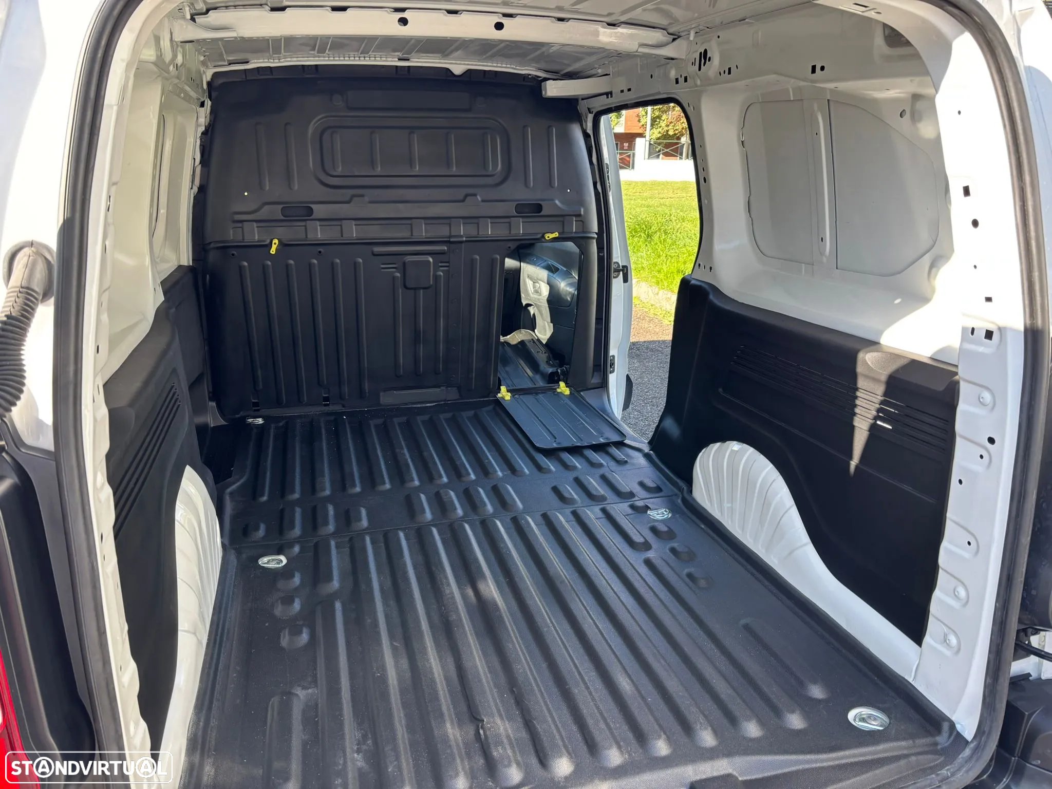 Peugeot Partner 1.5 BlueHDi PREMIUM LONGA / IVA / AC - 15