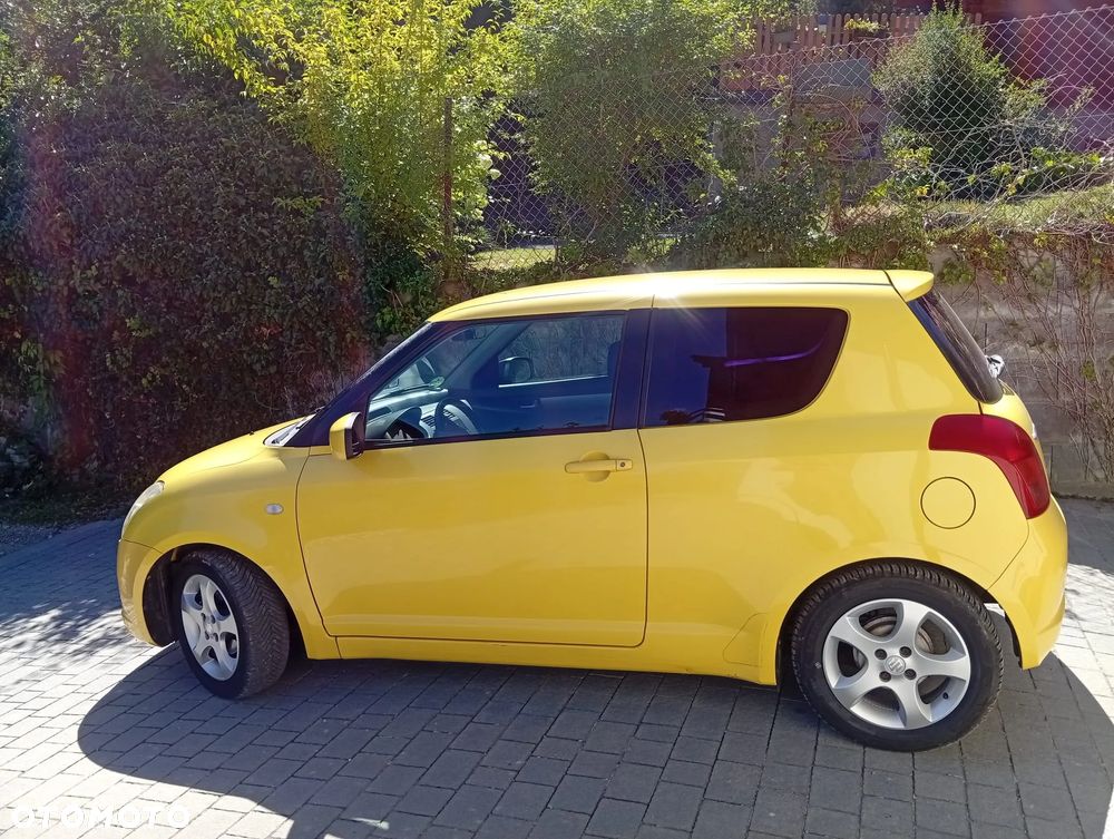 Suzuki Swift 1.3 Club - 5