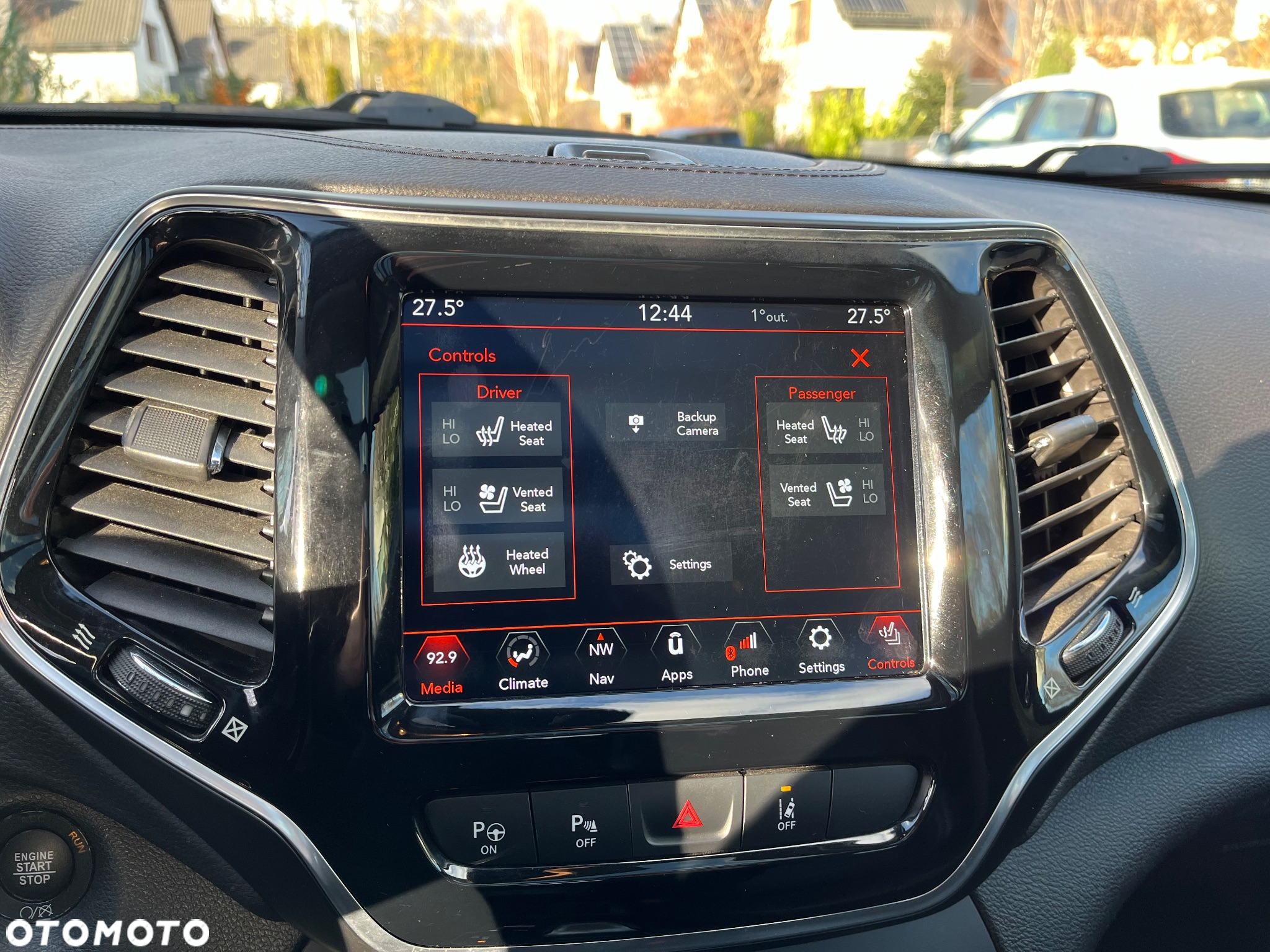 Jeep Cherokee - 16
