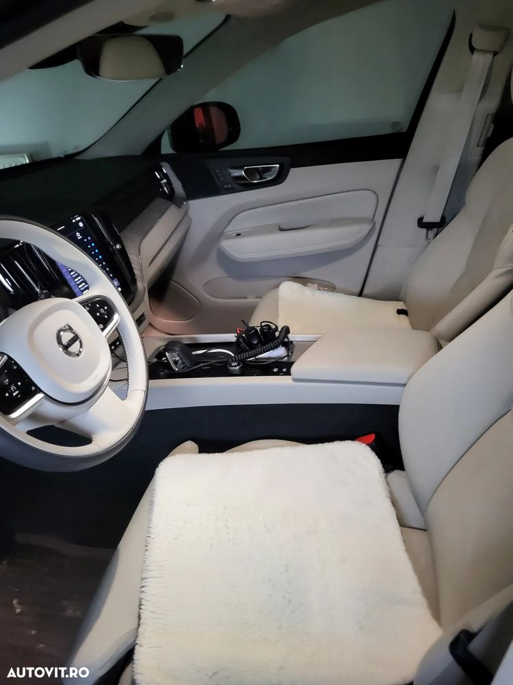 Volvo XC 60 T6 AWD AT PHEV Plus Dark - 2