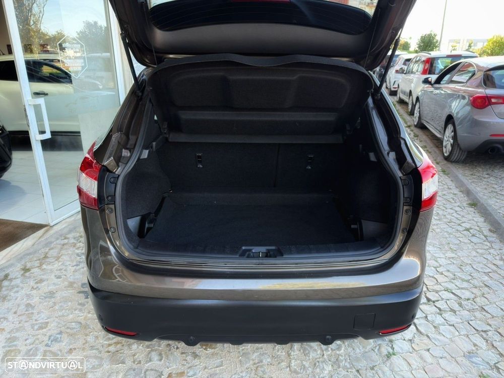 Nissan Qashqai 1.5 dCi Acenta Connect - 23