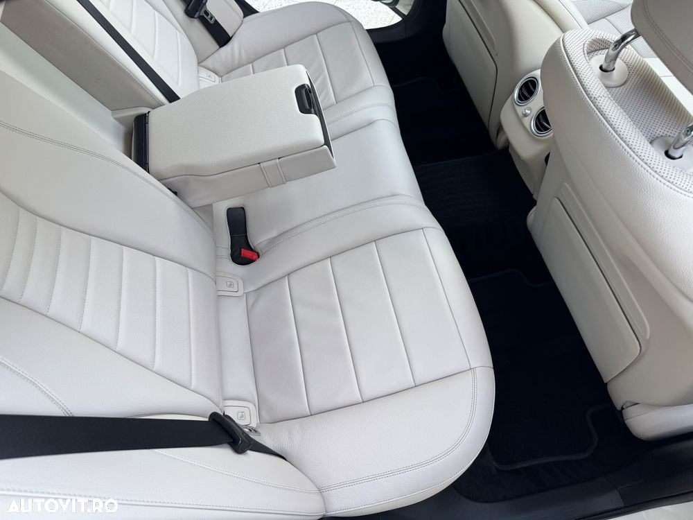 Mercedes-Benz E 400 d 4Matic T 9G-TRONIC - 10