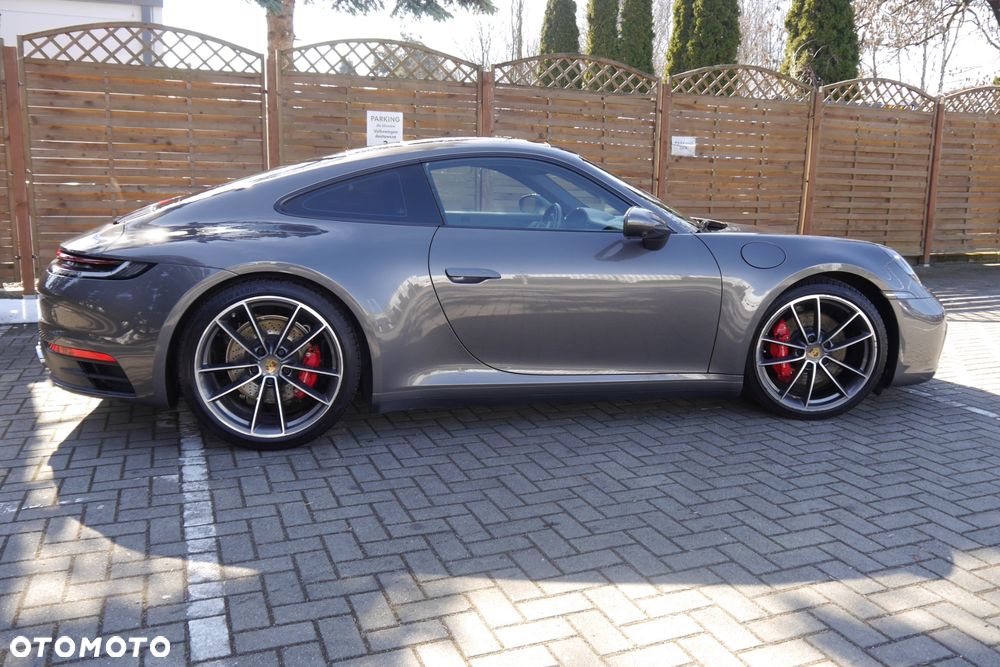 Porsche 911 Carrera 4S - 6