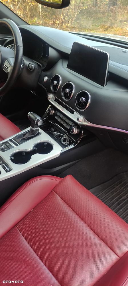 Kia Stinger 3.3 T-GDI AWD GT - 12