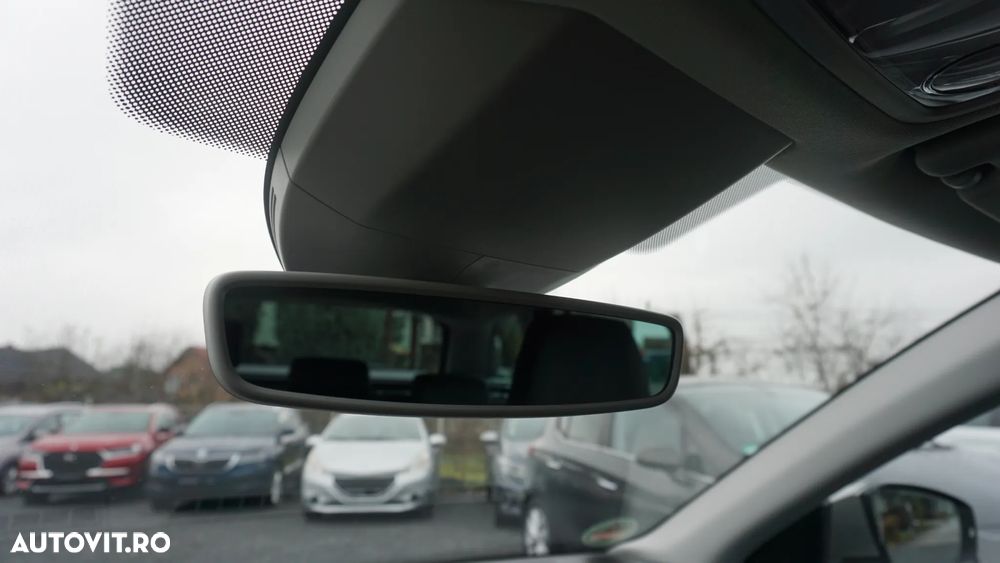 Skoda Octavia Combi 1.6 TDI DSG Premium Edition - 27