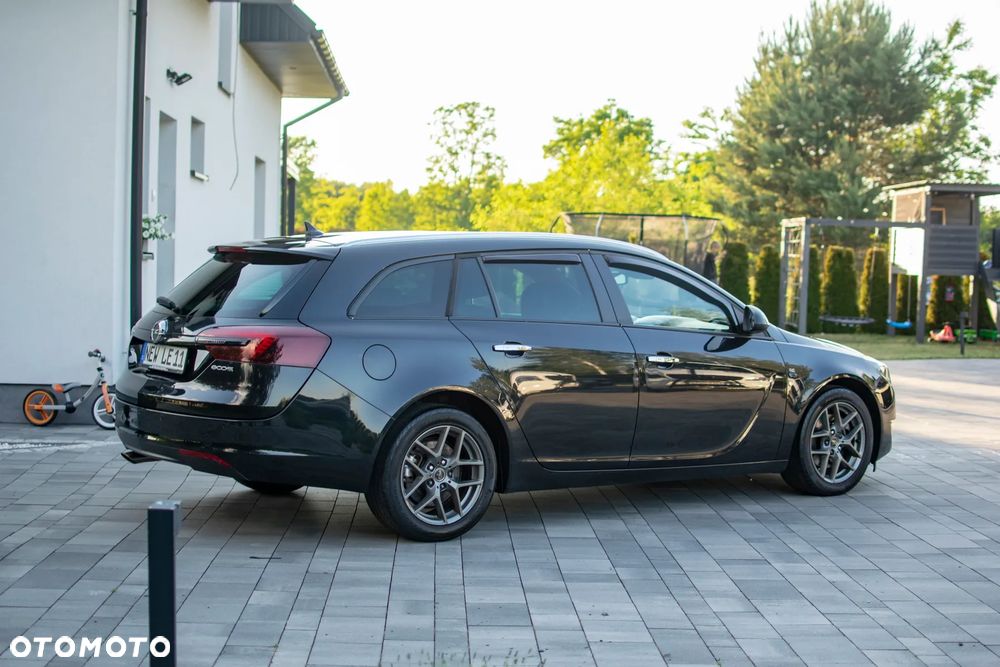 Opel Insignia - 15