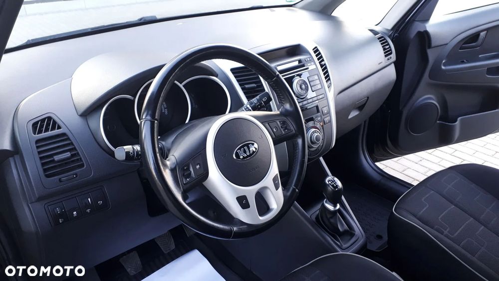 Kia Venga 1.6 CVVT Dream-Team Edition - 11