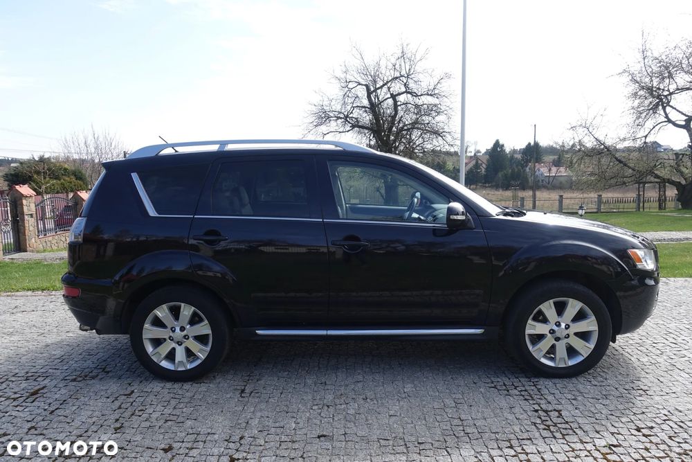 Mitsubishi Outlander 2.0 DID Intense + - 4