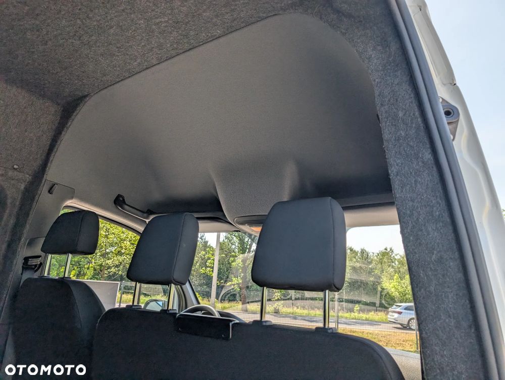 Mercedes-Benz Sprinter - 12