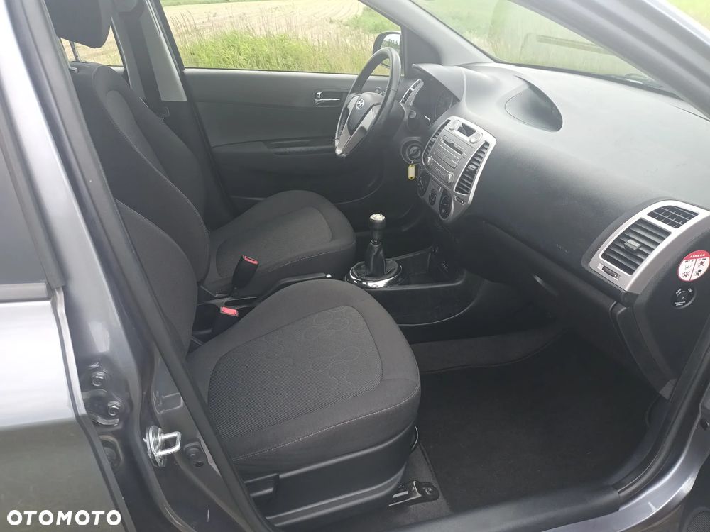 Hyundai i20 - 16