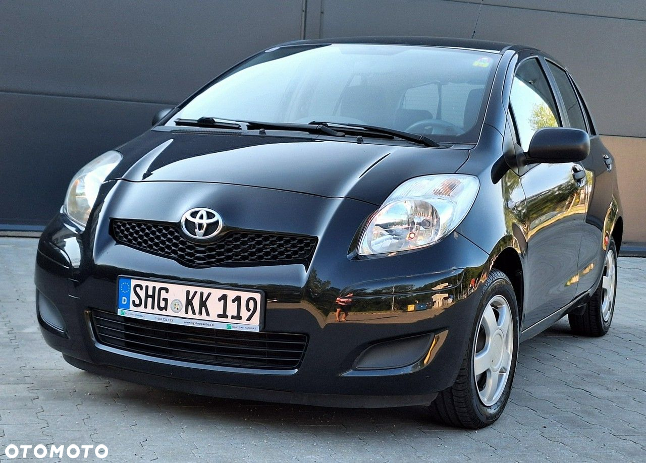 Toyota Yaris - 16