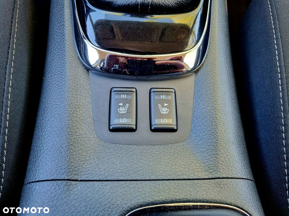 Nissan Pulsar 1.2 DIG-T Tekna EU6 - 21