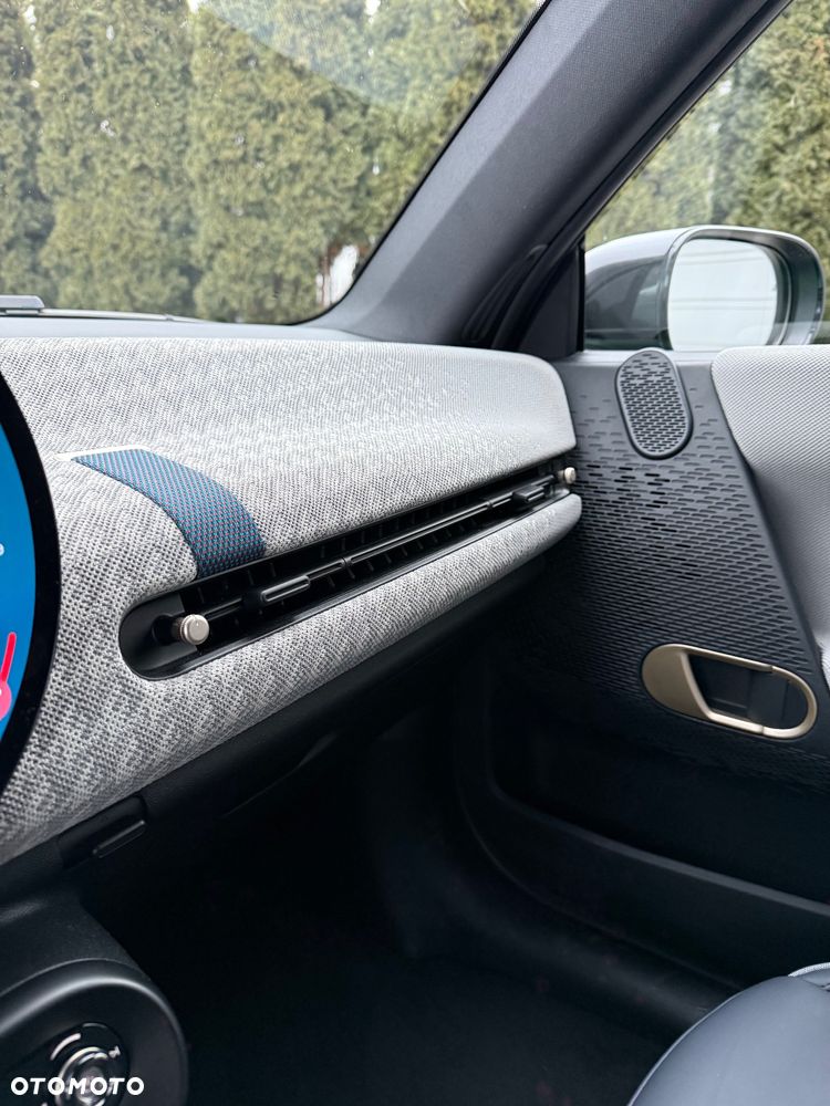 MINI Cooper E Favoured Trim - 24