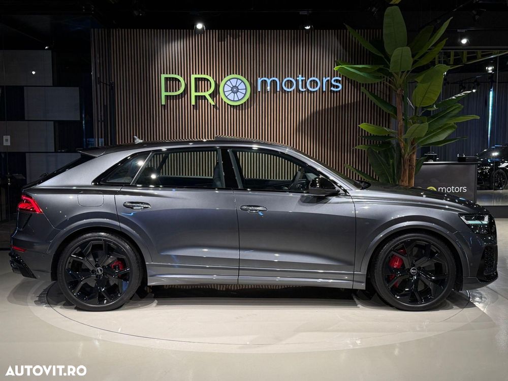 Audi RS Q8 - 38