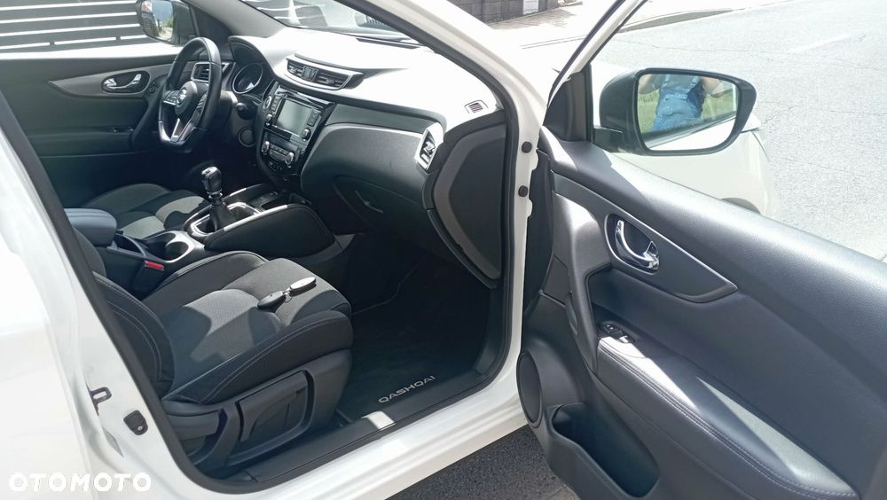 Nissan Qashqai 1.3 DIG-T N-Connecta - 9