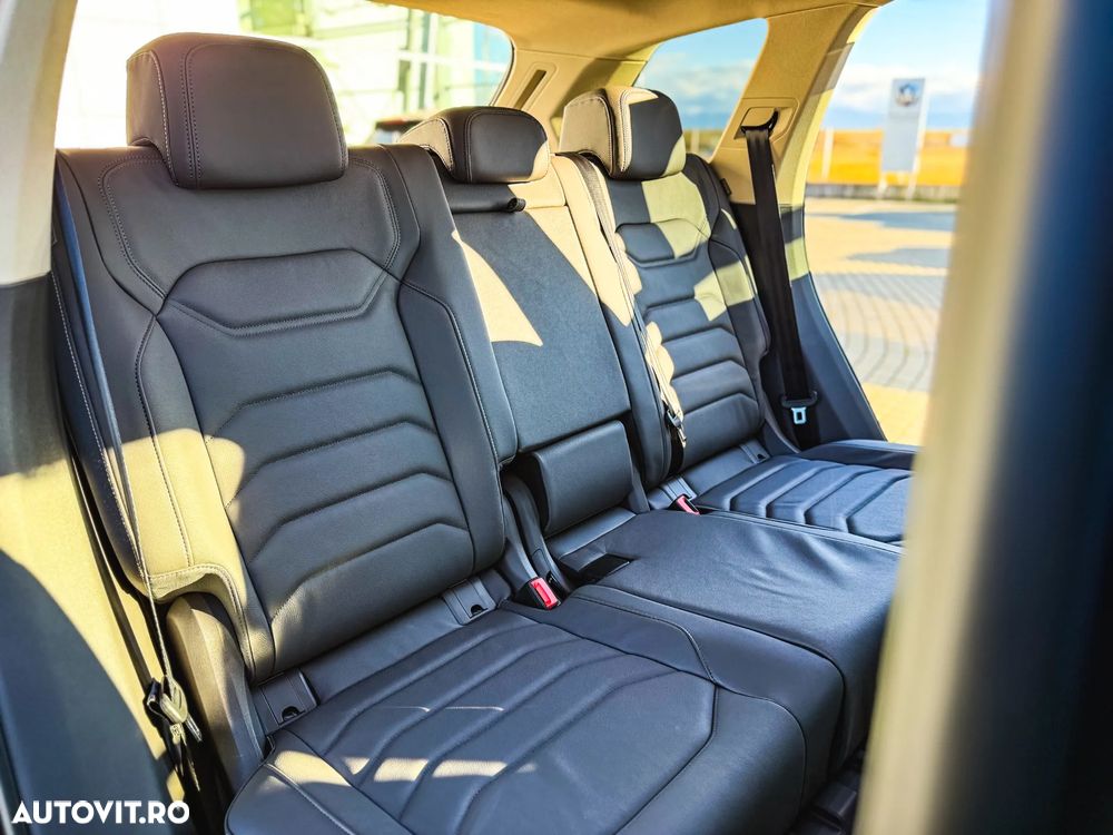 Volkswagen Touareg V6 TDI 4MOTION Elegance - 27