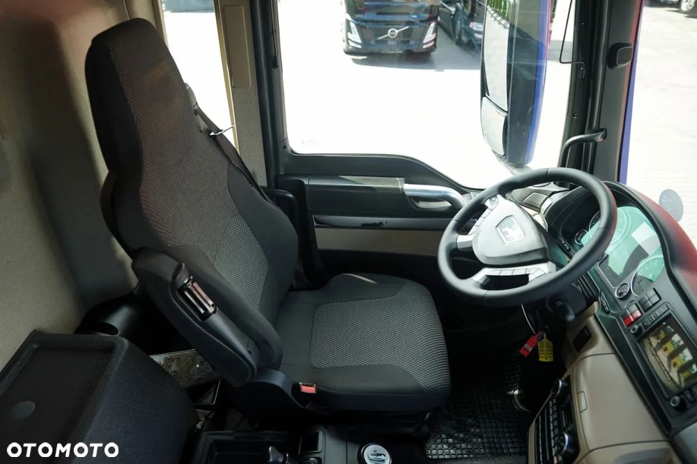 MAN TGS 35.460 / 8x4 / WYWROTKA TYLNOZSYPOWA / HYDROKLAPA / NAVI / AUTOMAT - 30