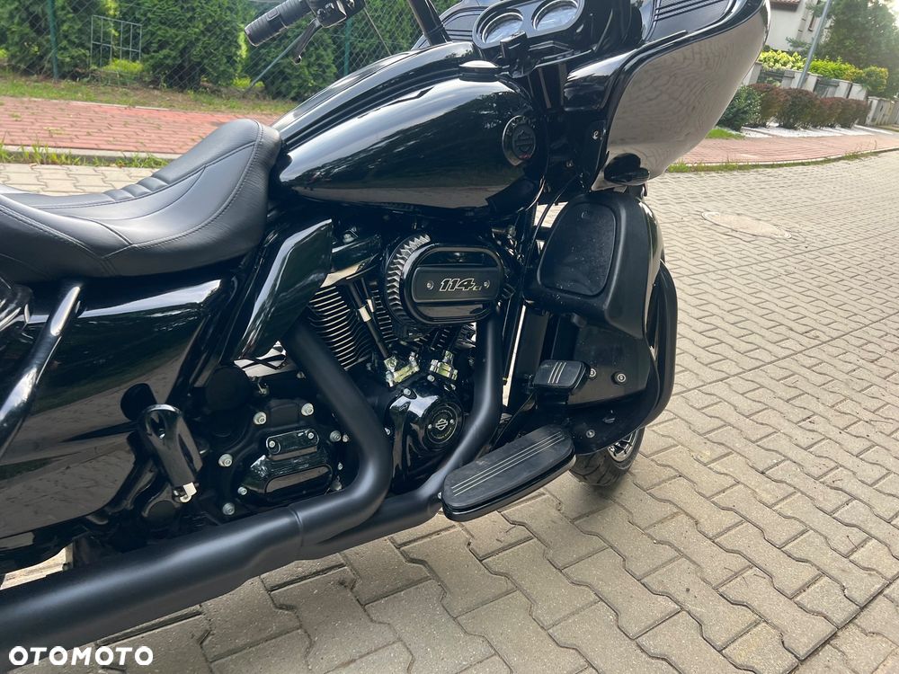 Harley-Davidson Touring Road Glide - 23