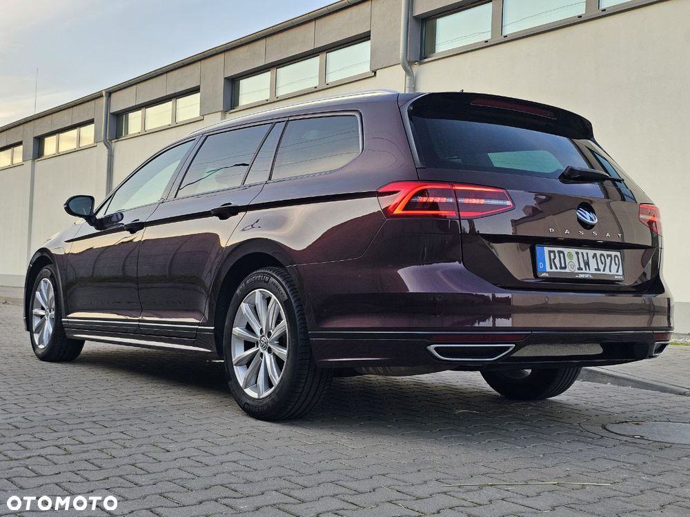 Volkswagen Passat - 8