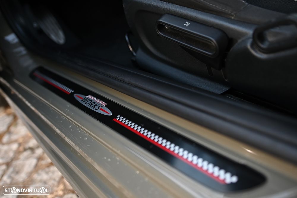 MINI 3 Portas Cooper S Aut. - 12