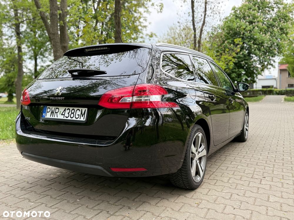 Peugeot 308 PureTech 130 GPF EAT8 Stop & Start Allure Pack - 17