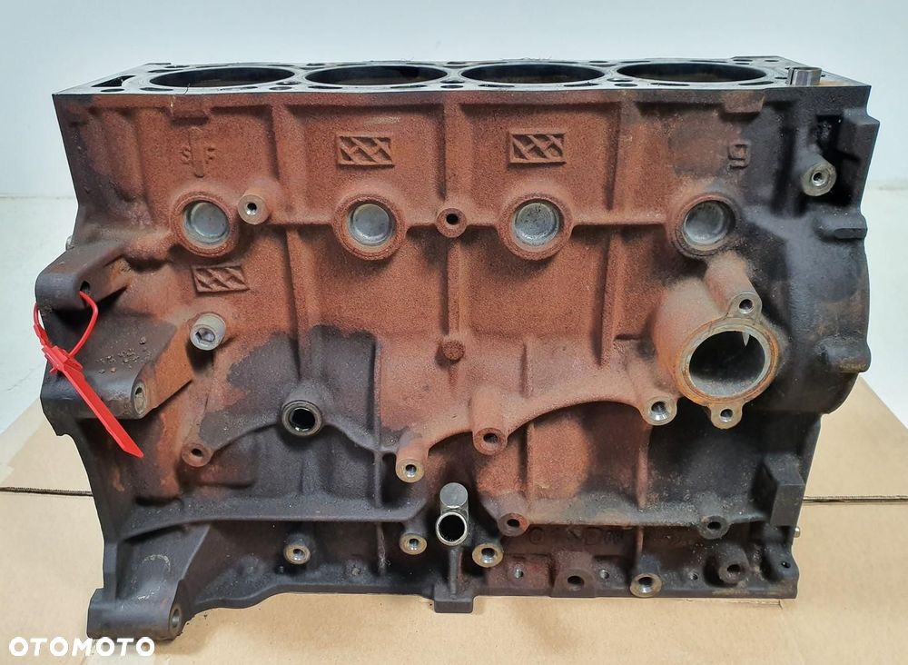 BLOK SILNIKA VOLVO V50 2.0 D4 D4204T - 1