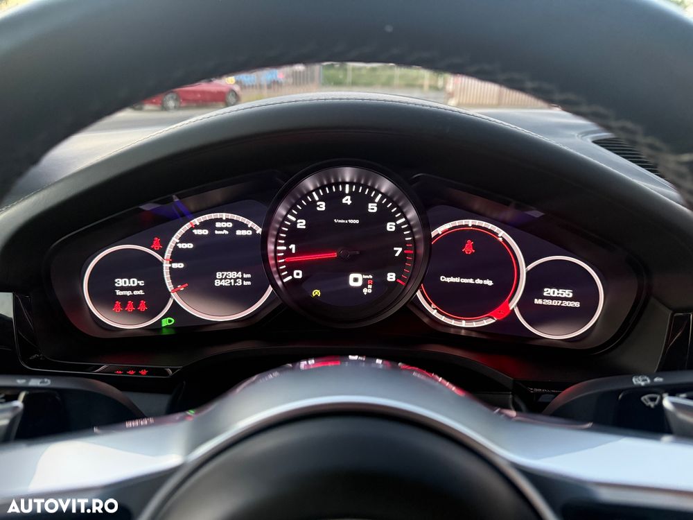 Porsche Cayenne - 10